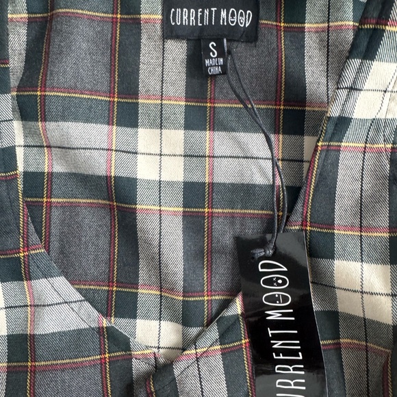 (Outdated Picture, Doesn’t Have Tag - Like New) Punk Revival Cropped Vest - Picture 2 of 3